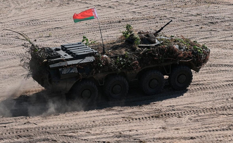 Минск начал проверку боевой готовности армии и выдвижение воинских