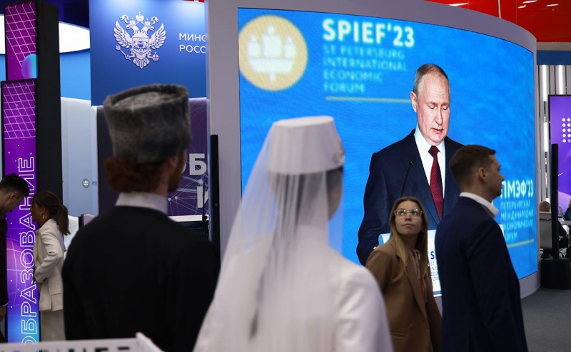 Минтруд оценил расходы на сохранение детских пособий работающим