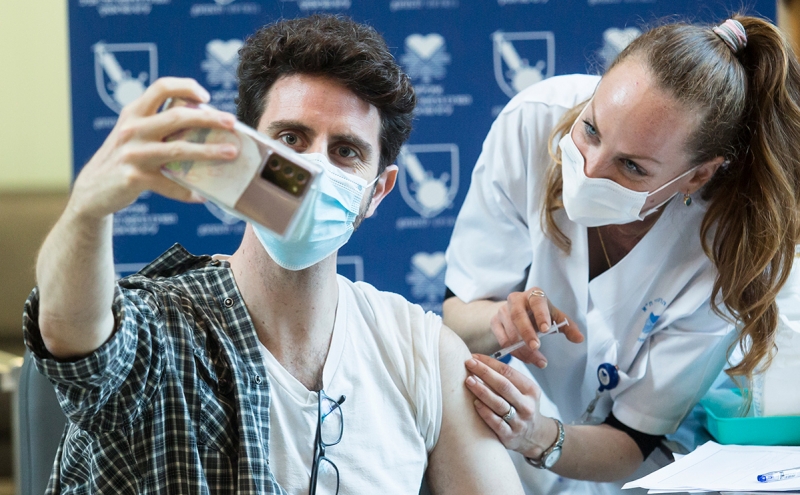 Минздрав Израиля оценил эффект четырехкратной прививки от COVID-19