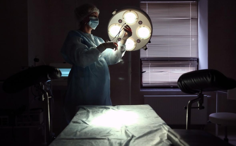 Минздрав предложил проводить осмотр у гинеколога с 13 лет