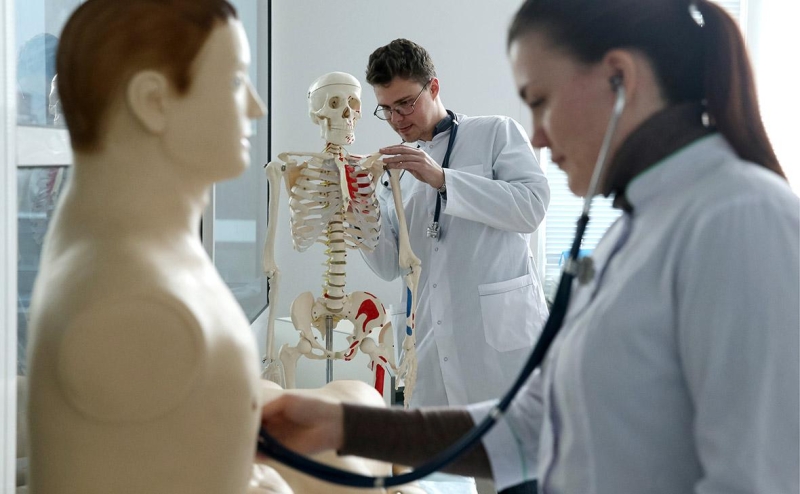 Минздрав предложил сделать целевыми все бюджетные места для медиков