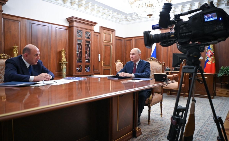 Мишустин на ночной встрече с Путиным сообщил о росте ВВП России на