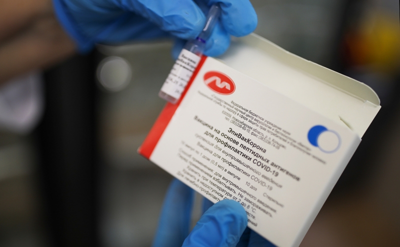 Мишустин поручил организовать вакцинацию чиновников