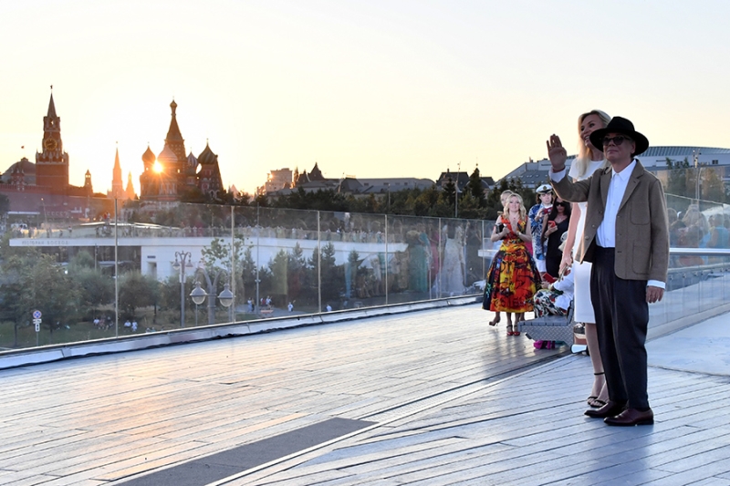 «Мода — это прежде всего поиск самого себя»: жизнь Валентина Юдашкина