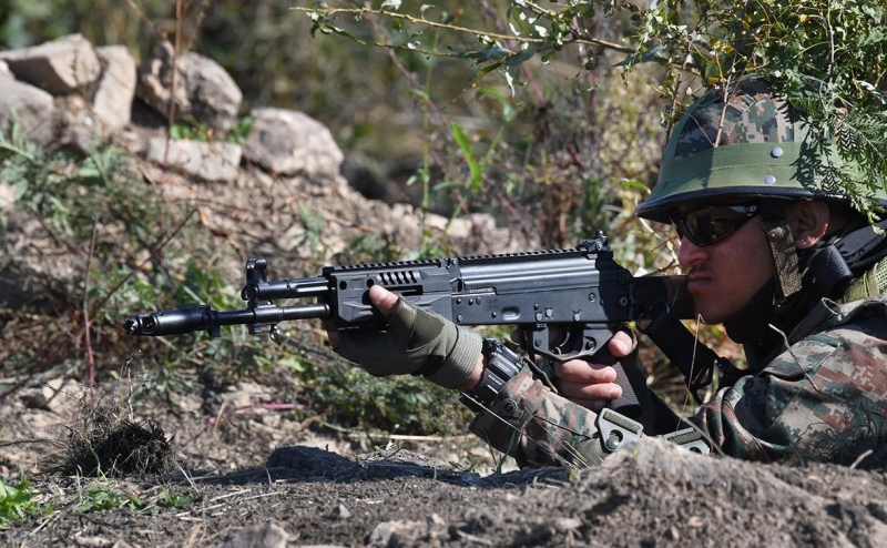 Моди приехал на Украину для встречи с Зеленским