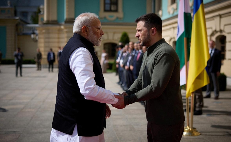 Моди заявил Зеленскому о готовности лично внести вклад в достижение