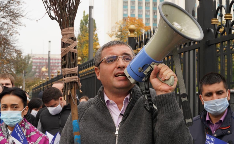 Молдавский политик Усатый попросил Путина лишить его гражданства