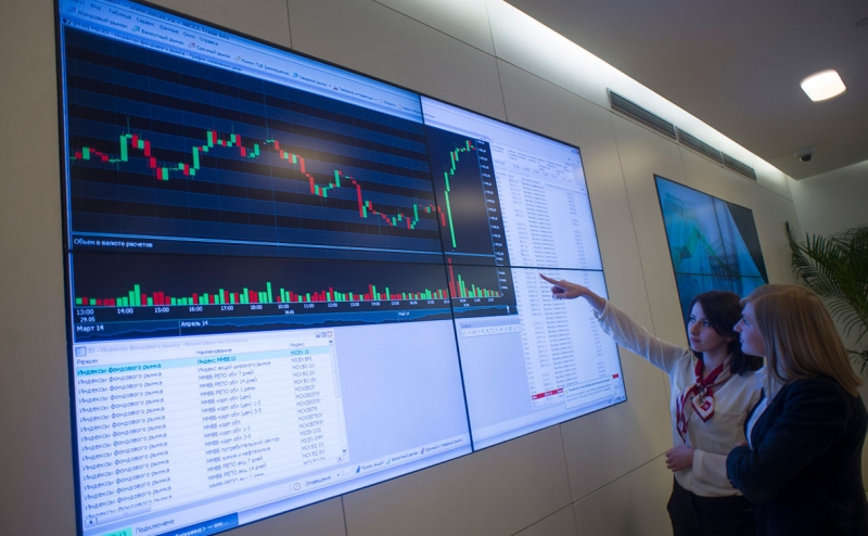 Мосбиржа будет торговать ОФЗ и бондами почти до полуночи