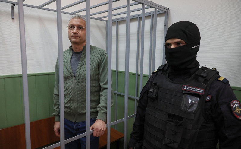 Мосгорсуд начал дело Тимура Иванова со спора о тайне и паромах