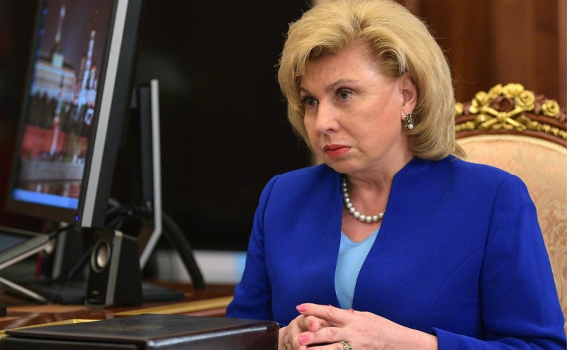 Москалькова предложила начать выдавать паспорта России за рубежом