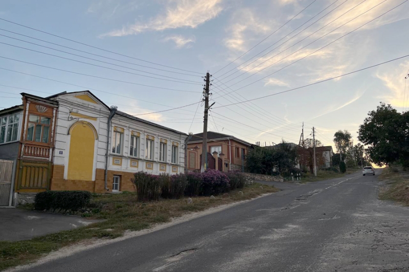 «Может, нас не достанут». Два дня в Рыльске в 30 км от боев. Репортаж