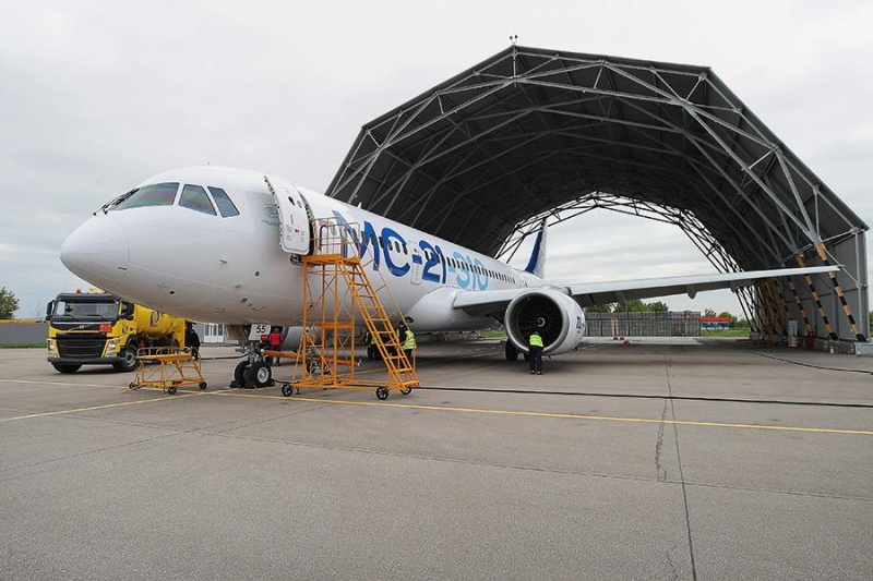 МС-21: что это за самолет, его характеристики и роль в российской