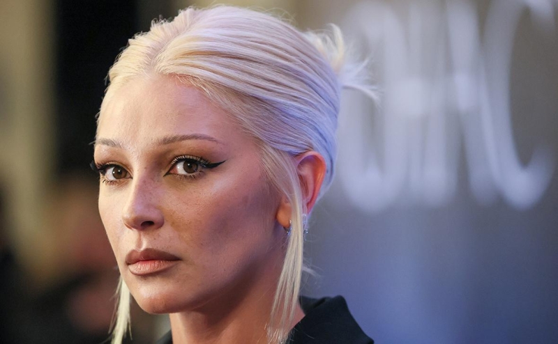 МТС исключил Ивлееву из амбассадоров после &laquo;голой вечеринки&raquo;