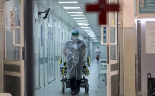 Мурашко призвал вакцинироваться, а не ждать третьей волны пандемии