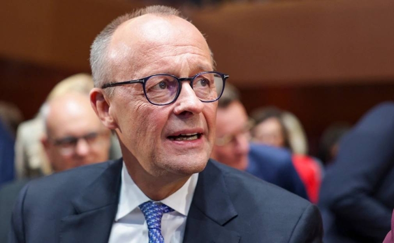 МВД опровергло запрет на выезд из-за наложения текста в загранпаспорте