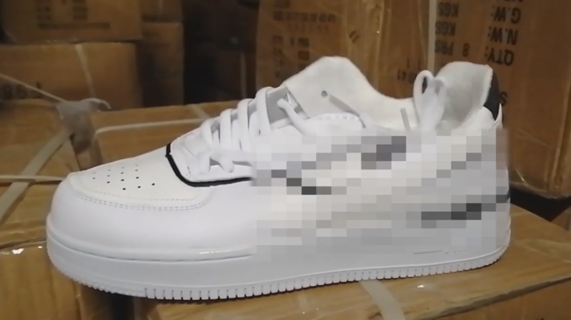 МВД возбудило дела из-за массовой подделки кроссовок Puma и New