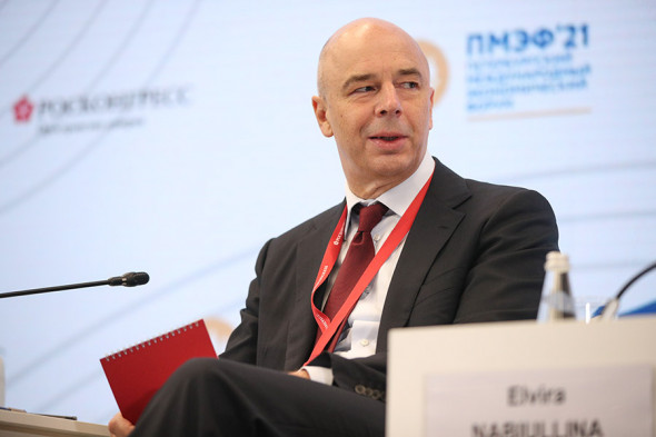 «Мы должны всех кормить, что ли?»: главные заявления ПМЭФ-2021