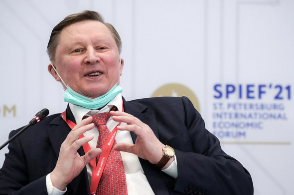 «Мы должны всех кормить, что ли?»: главные заявления ПМЭФ-2021