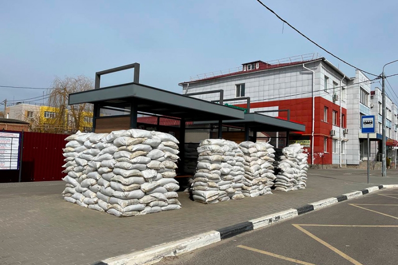 &laquo;Мы устали от страха&raquo;: как живут люди, уехавшие от обстрелов в