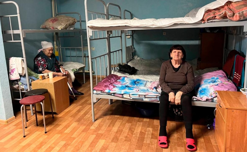 &laquo;Мы устали от страха&raquo;: как живут люди, уехавшие от обстрелов в