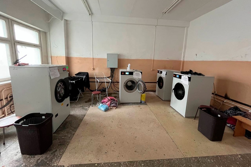 &laquo;Мы устали от страха&raquo;: как живут люди, уехавшие от обстрелов в