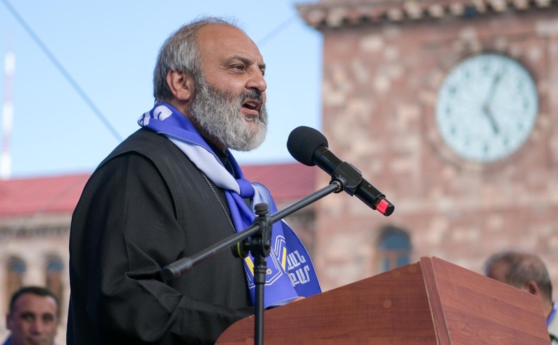 На акции протеста в Ереване задержали 137 человек