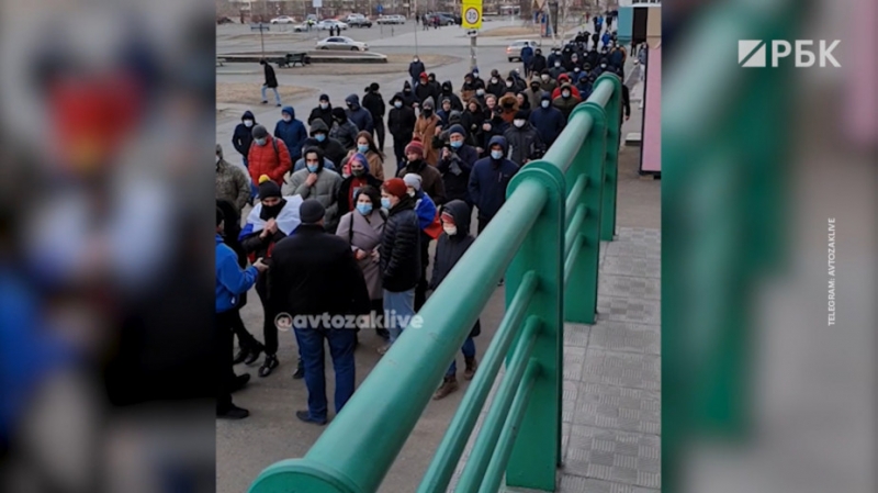 На акциях в поддержку Навального в регионах задержали около 300 челове