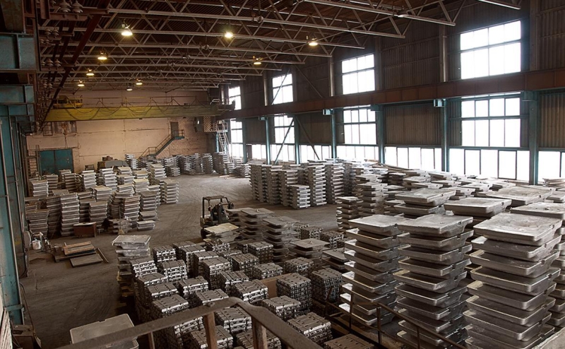 На алюминиевом заводе в Петербурге нашли сверток со взрывчаткой