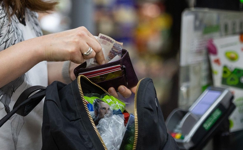 На что россияне увеличили долю трат, а на что — уменьшили. Инфографика