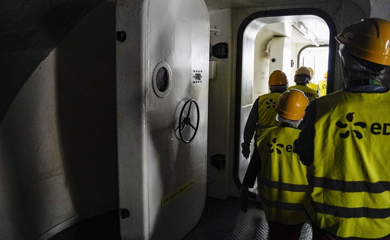 На французской АЭС остановили два реактора из-за пожара