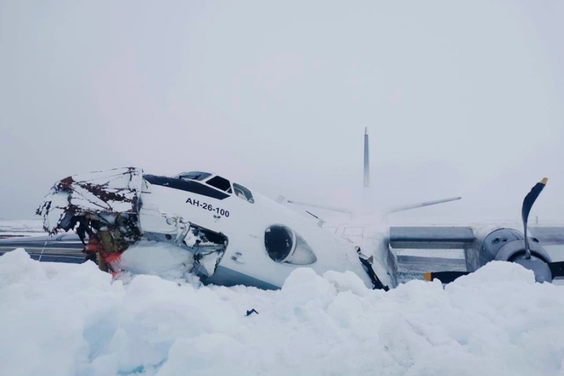 На Ямале рухнул самолет с пассажирами