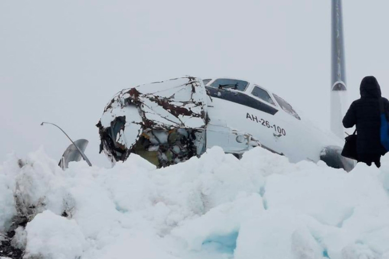 На Ямале рухнул самолет с пассажирами