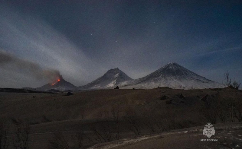 На Камчатке выбросил пепел не извергавшийся с XV века вулкан