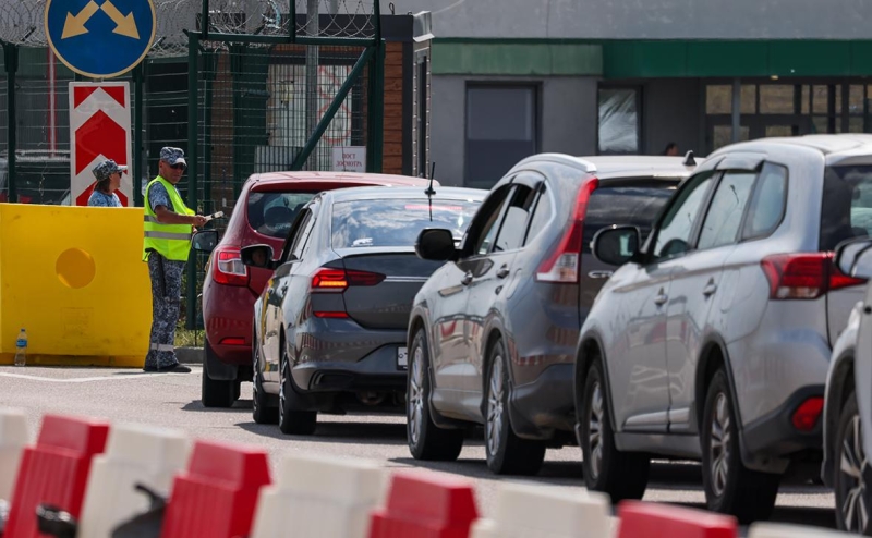 На Крымском мосту в третий раз за ночь перекрыли автомобильное