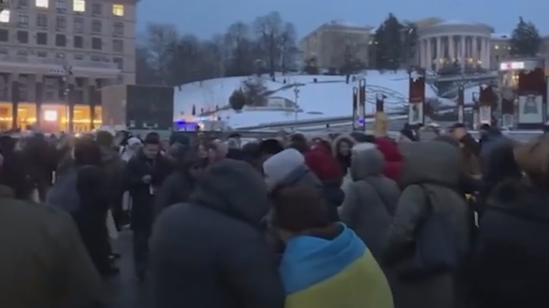 На майдане прошла акция протеста из-за отставки Залужного. Видео