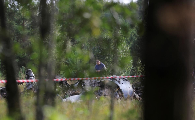 На месте крушения самолета Пригожина нашли десять тел и &laquo;черные ящики&raquo;