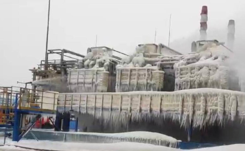 На нефтебазе в Туапсе произошел пожар