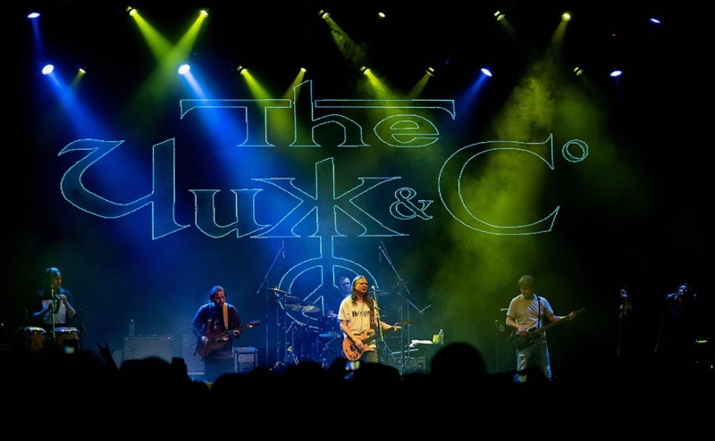 На ПМЭФе концерт &laquo;Зверей&raquo; поменяли на &laquo;Чиж & Co&raquo; после критики