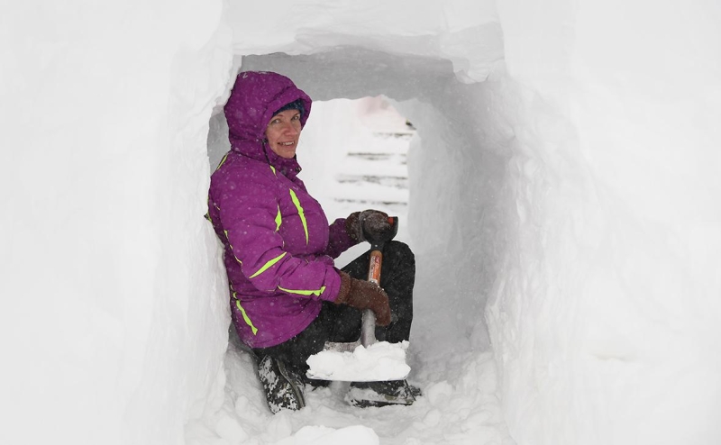 На Сахалине 80 рыбаков унесло на отколовшейся льдине