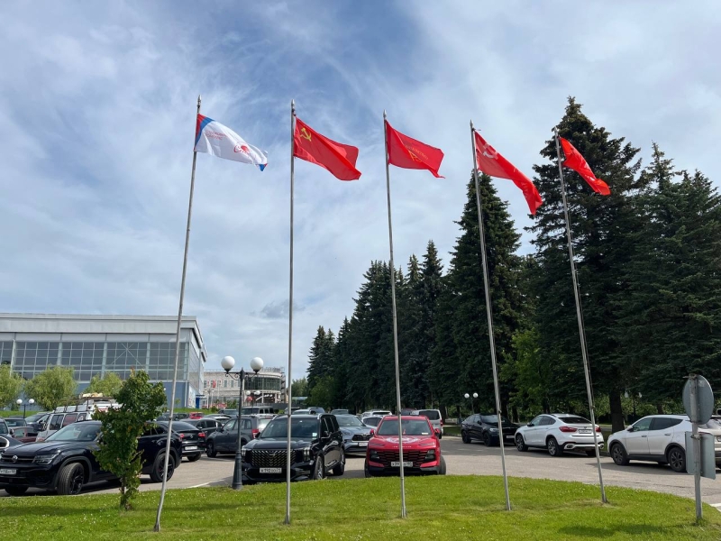 На съезде КПРФ получила новое название и совет авторитетов