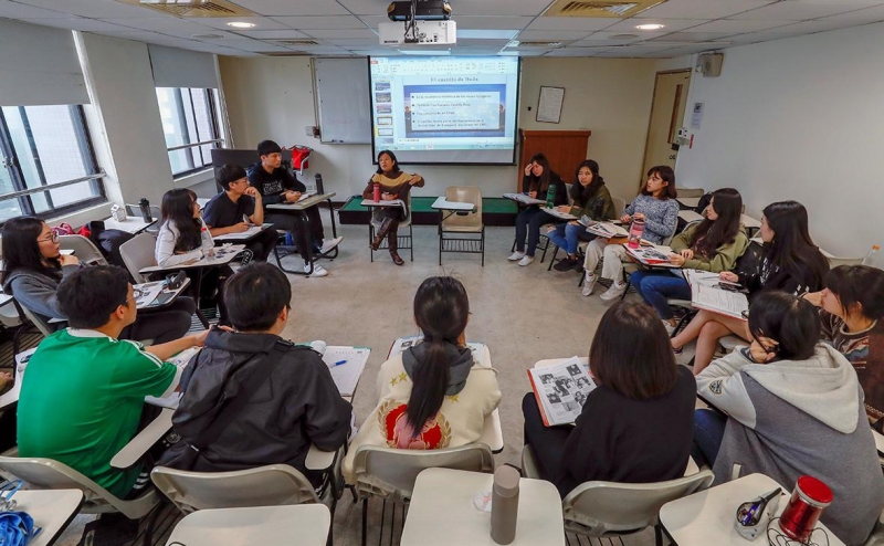 На Тайване школьникам предложат отпуска на фоне всплеска суицидов