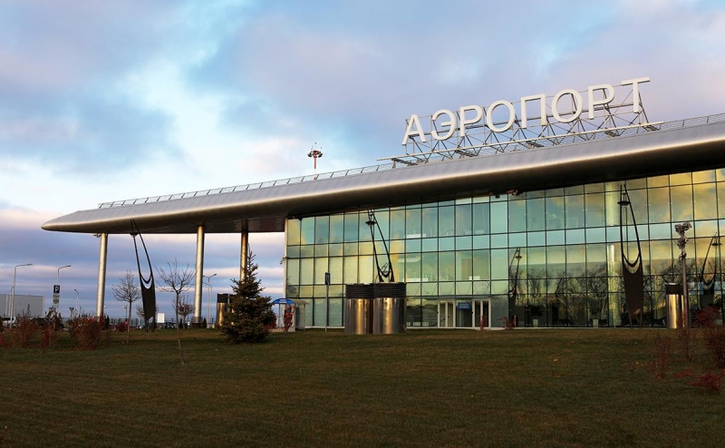 На территории аэропорта в Белгороде упал беспилотник