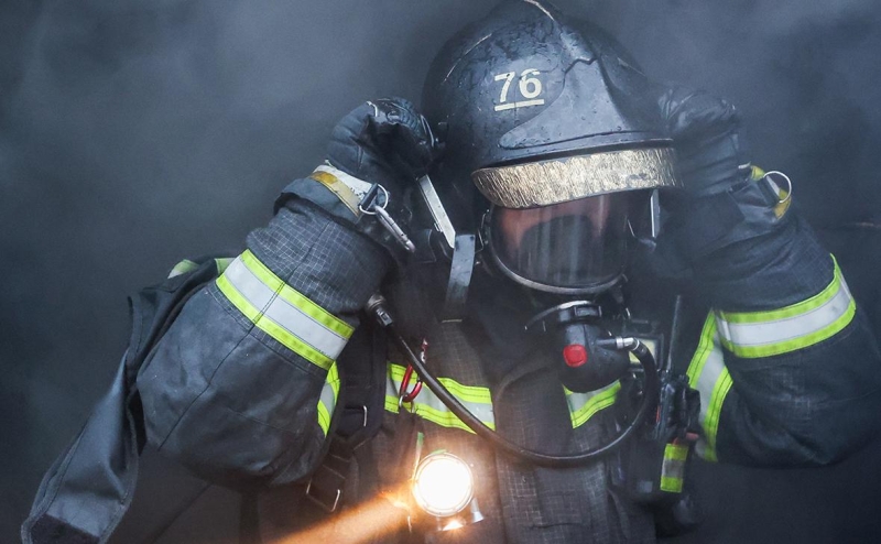 На территории НПЗ в Ярославской области произошел пожар