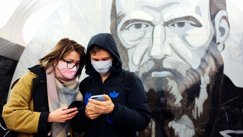 На транспорте Москвы выявили 1,5 тысячи нарушений масочного режима за сутки