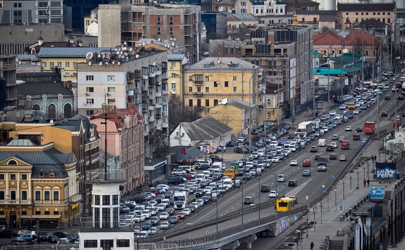 На Украине сообщили о попытке дипломата вывезти 12 кг золота и сигареты