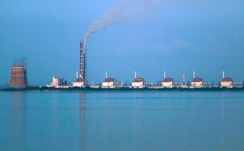 На ЗАЭС заявили об отсутствии угрозы обрушения градирни после атаки