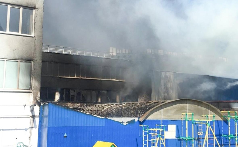 На заводе во Владимирской области произошел пожар площадью 6 тыс. кв