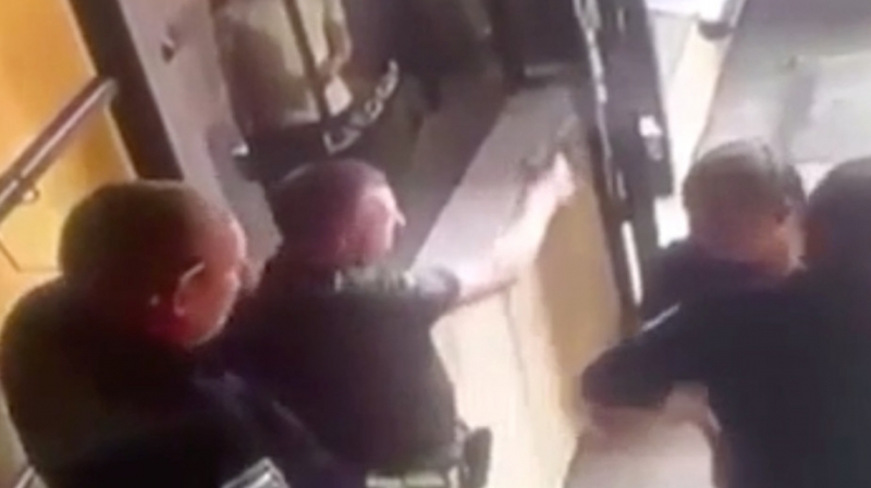 Начальник управления Генштаба ВСУ открыл стрельбу в Киеве