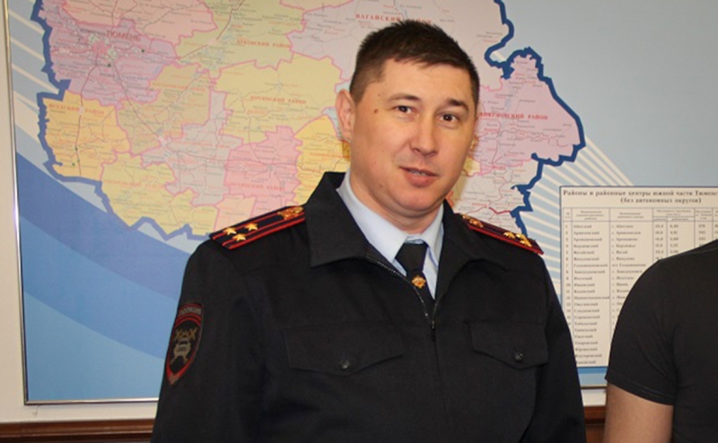 Начальника тюменского ГИБДД поймали на взятках за права без экзаменов