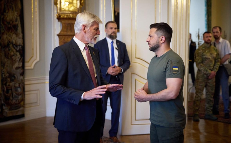 Начавшиеся в Словакии выборы могут привести к победе критика Украины